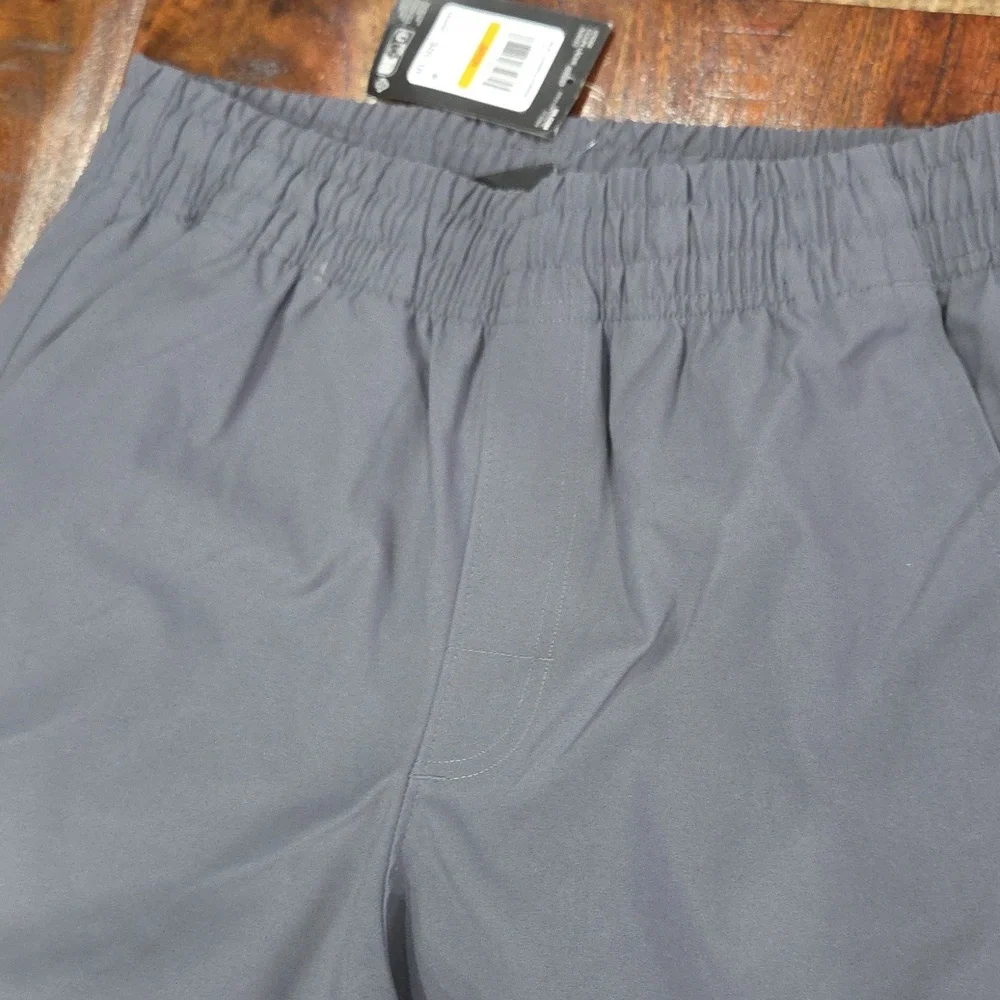 Men's Under Armour Joggers Gray Pants NWT